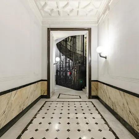 Joivy Elegant 1-bedroom Flat Near Spianata Castelletto Apartment Genoa