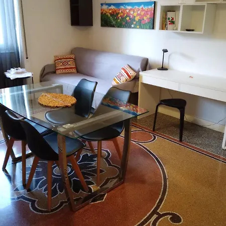 Joivy Elegant 1-bedroom Flat Near Spianata Castelletto Apartament *