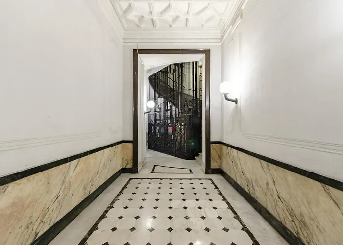 Joivy Elegant 1-bedroom Flat Near Spianata Castelletto Apartament Genua