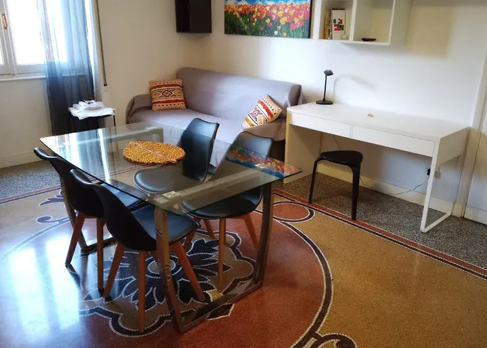 Joivy Elegant 1-bedroom Flat Near Spianata Castelletto Apartament *